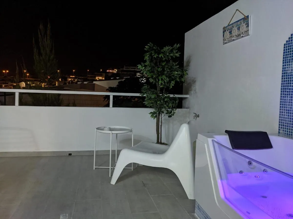 Jacuzzi Suite, Sueno De Pakito Адехе Апартаменты